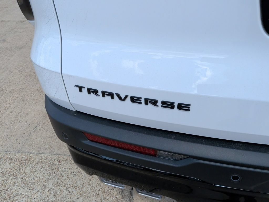 New 2027 Chevrolet Traverse LT w/ Midnight/Sport Edition FWD image 44