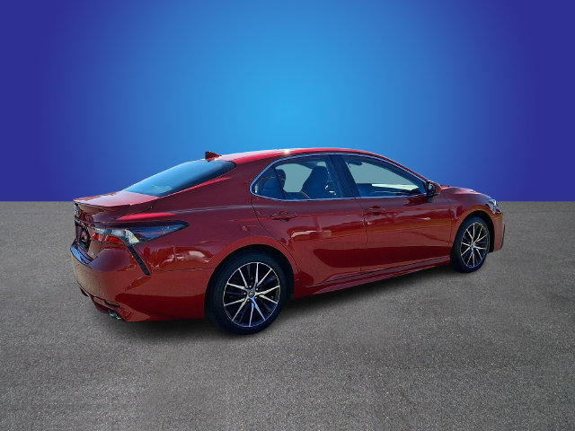Used 2024 Toyota Camry SE FWD image 4