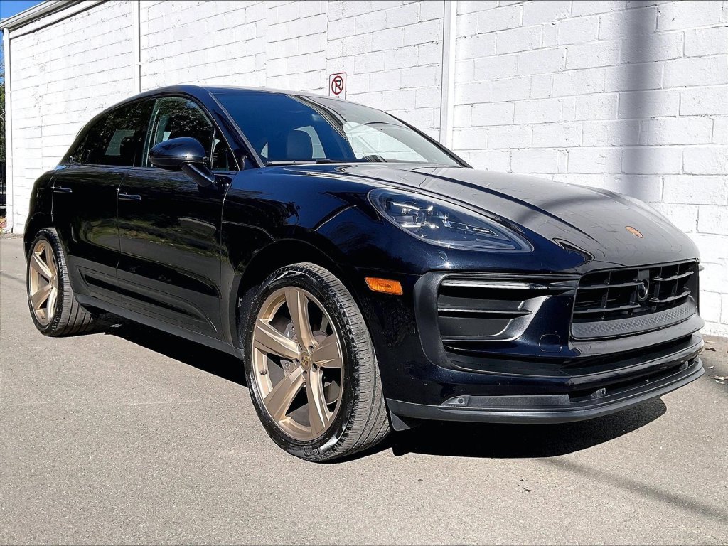 Certified 2023 Porsche Macan AWD/4WD image 7