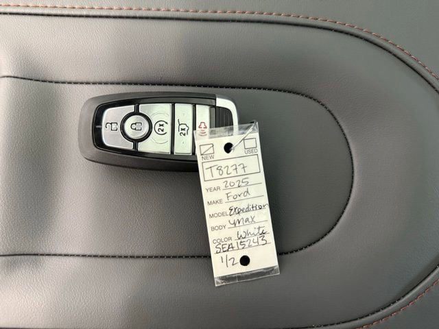 New 2025 Ford Expedition Max Active image 30