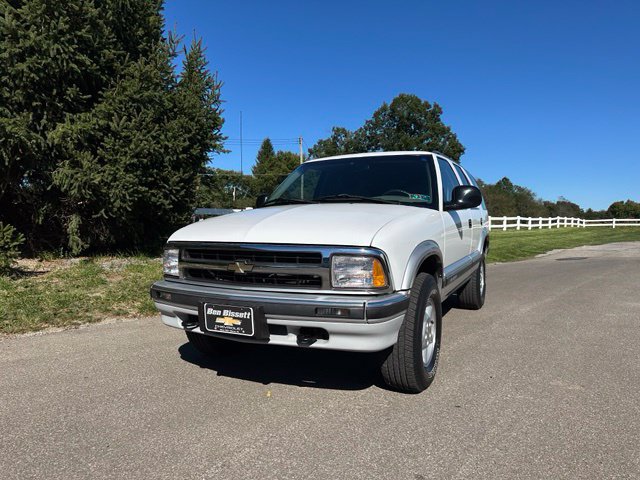 Used 1996 Chevrolet Blazer 4WD 4-Door image 3