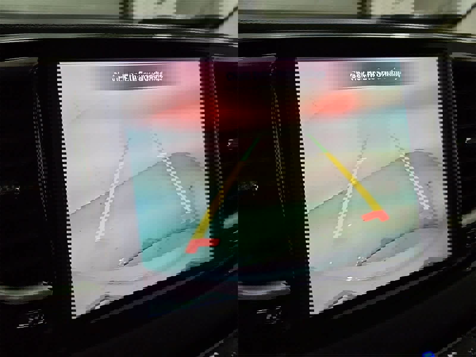 Used 2024 Chrysler Pacifica Touring-L image 29