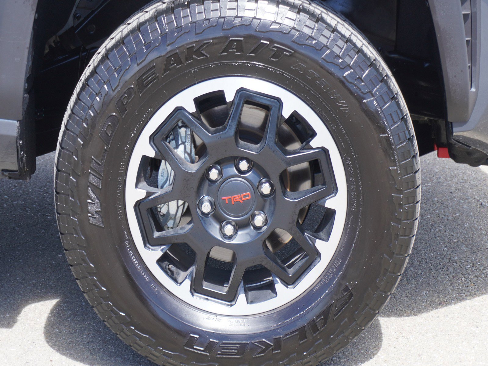 Used 2025 Toyota Tacoma TRD Off-Road w/ TRD Off Road Upgrade Package AWD/4WD image 5