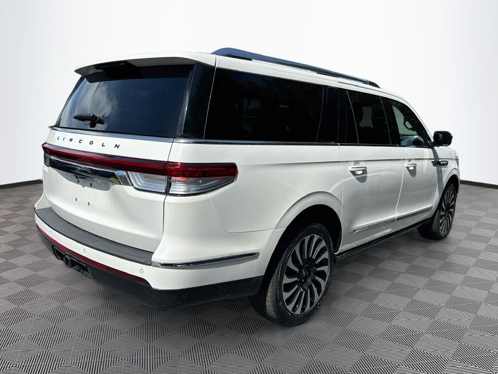 Used 2023 Lincoln Navigator L Black Label AWD/4WD image 6