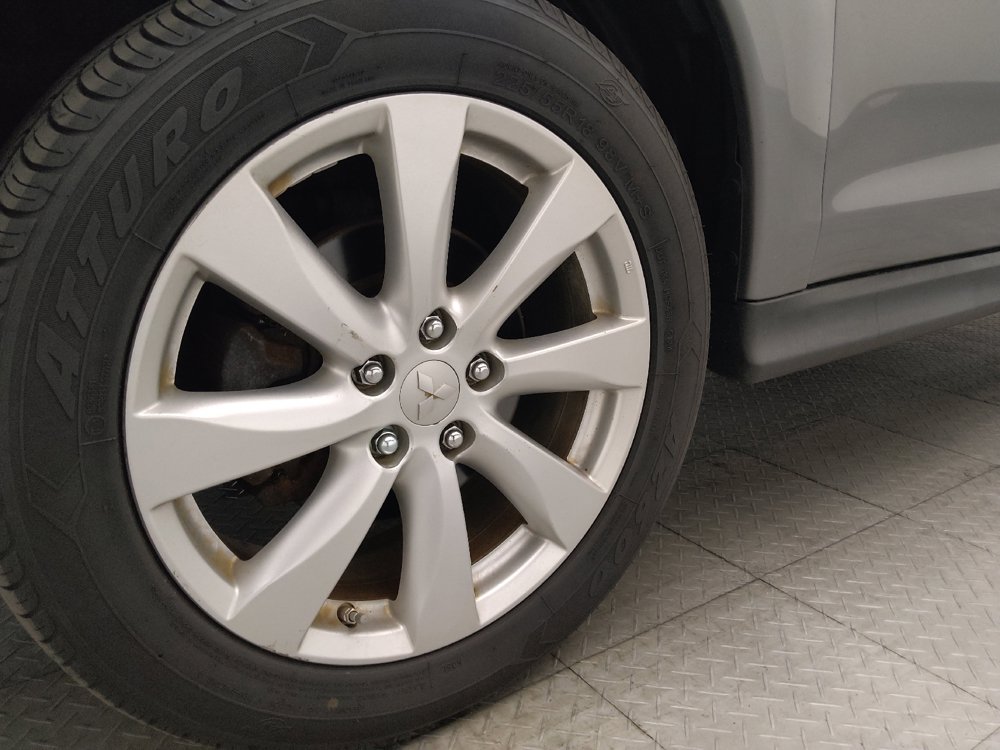 Used 2014 Mitsubishi Outlander Sport SE AWD/4WD image 31