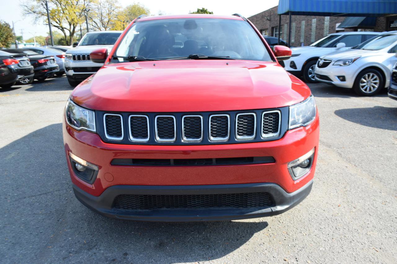 Used 2020 Jeep Compass Latitude w/ Popular Equipment Group FWD image 4