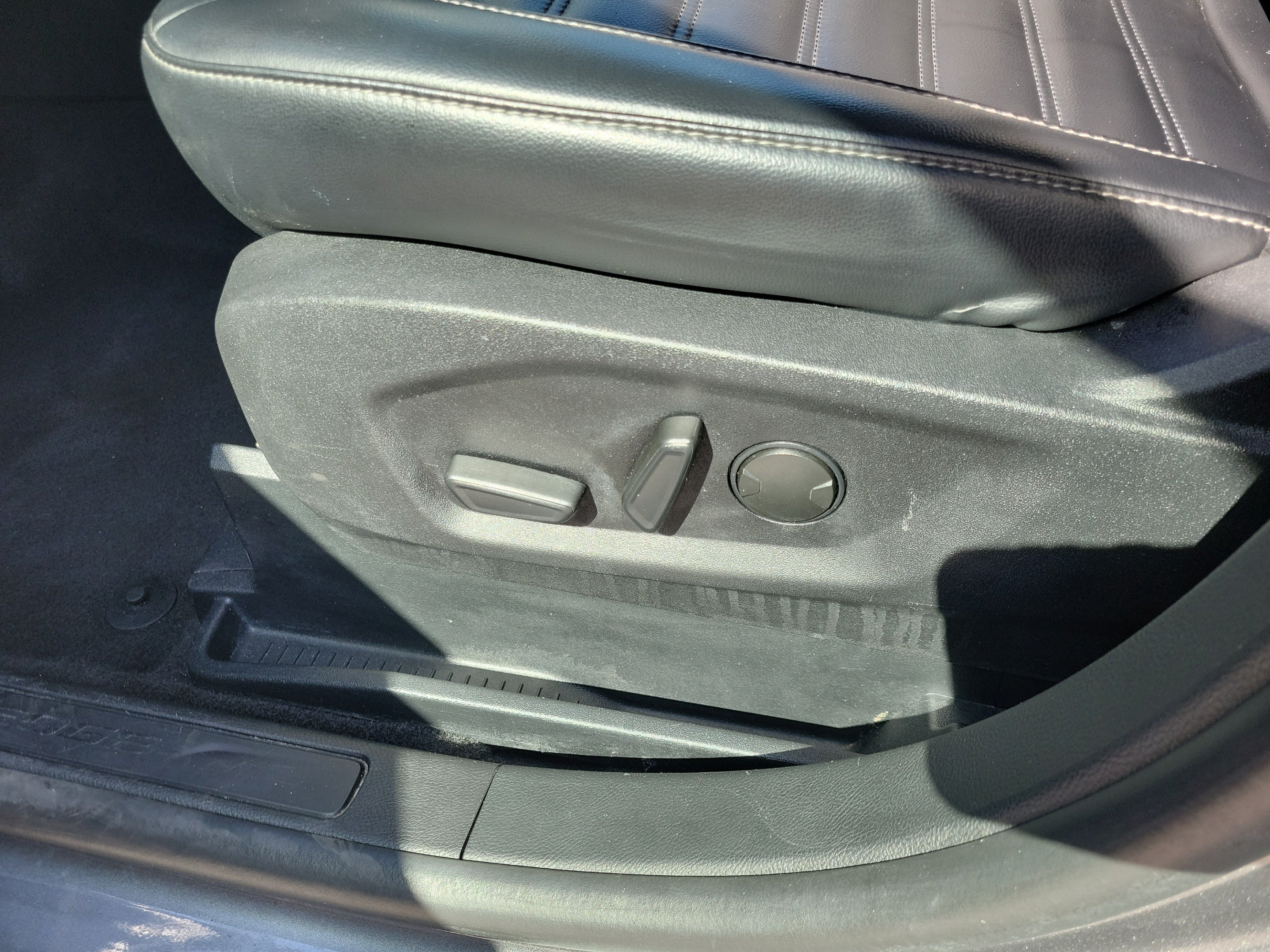 Used 2024 Ford Edge SEL AWD/4WD image 18