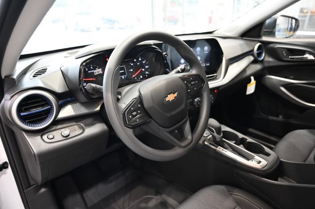 New 2026 Chevrolet Trax LS w/ Driver Confidence Package FWD image 19