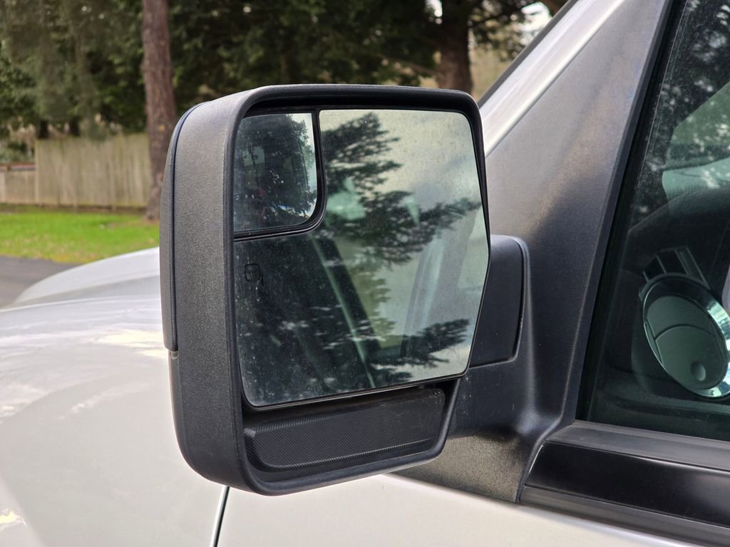 Used 2017 Ford Expedition EL XL w/ Equipment Group 101A image 12