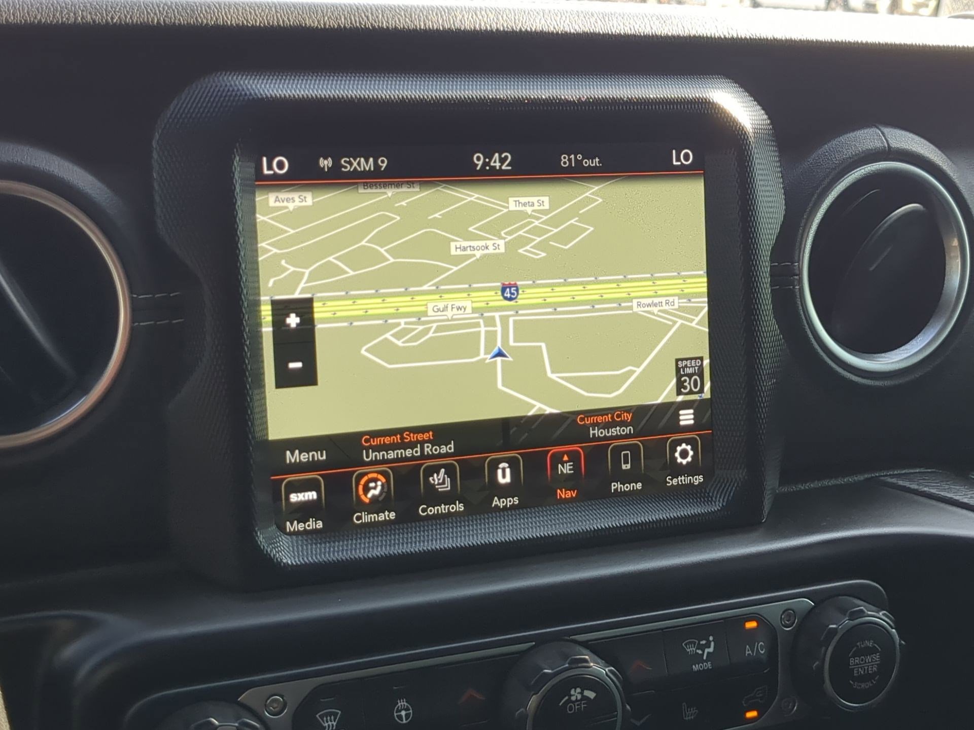 Used 2022 Jeep Gladiator Overland w/ Popular Equipment Package image 23