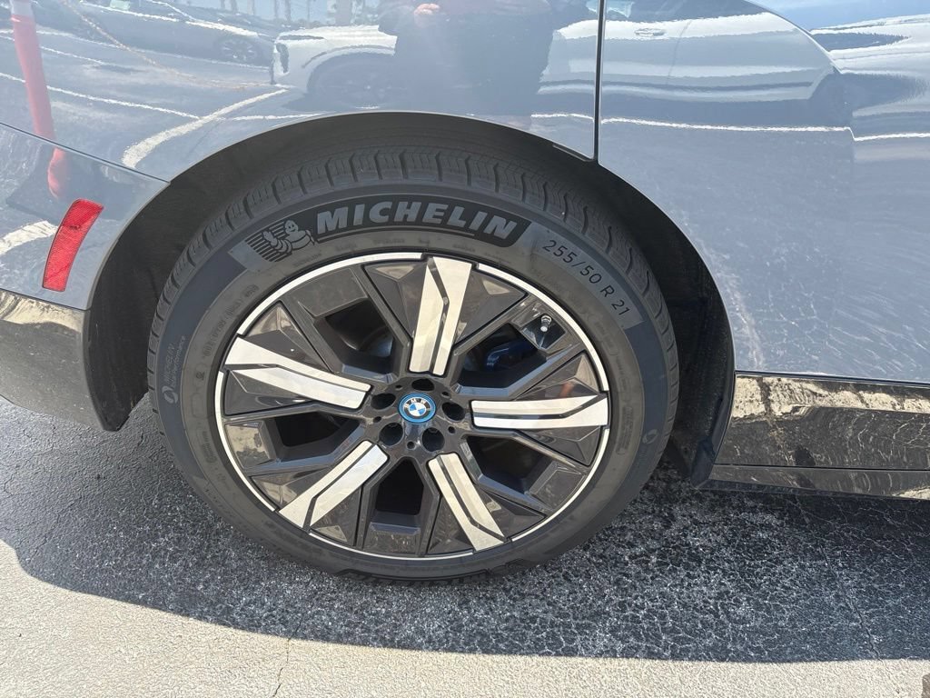 Certified 2024 BMW iX xDrive50 w/ Sport Package AWD/4WD image 7