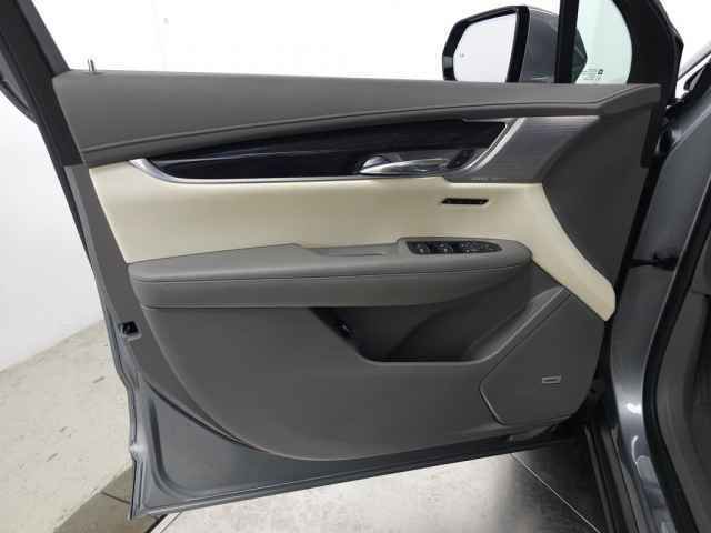 Certified 2023 Cadillac XT6 Premium Luxury w/ Technology Package AWD/4WD image 17