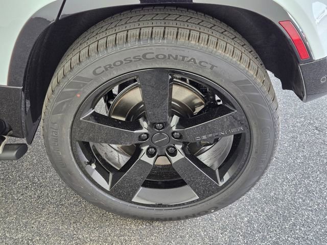 New 2026 Land Rover Defender 110 V8 image 10