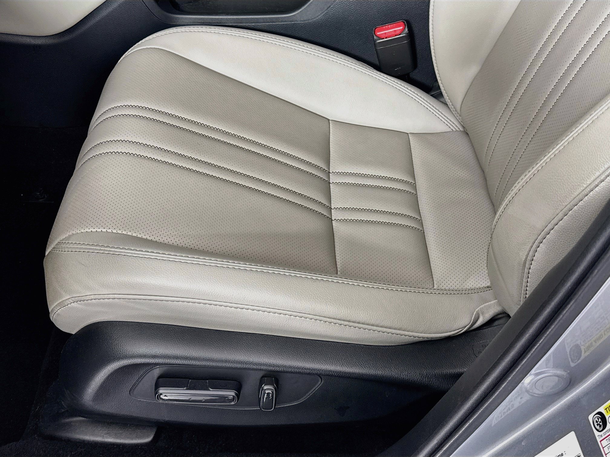 Certified 2025 Honda HR-V EX-L image 18