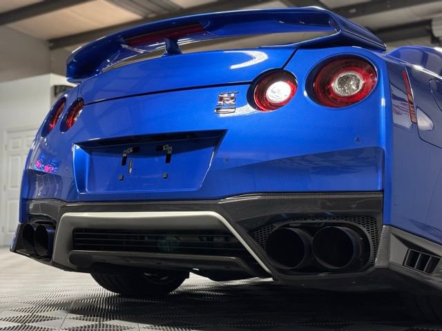 Used 2020 Nissan GT-R Premium AWD/4WD image 14