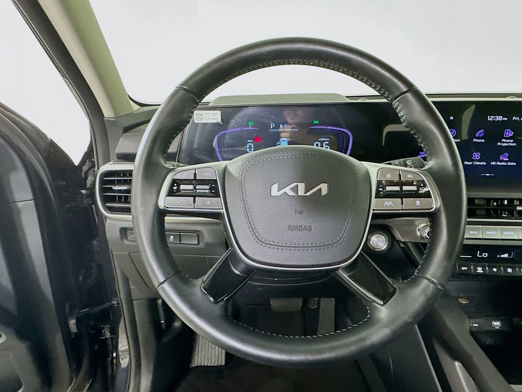 Used 2025 Kia Telluride LX FWD image 18