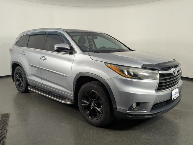 Used 2015 Toyota Highlander XLE image 2