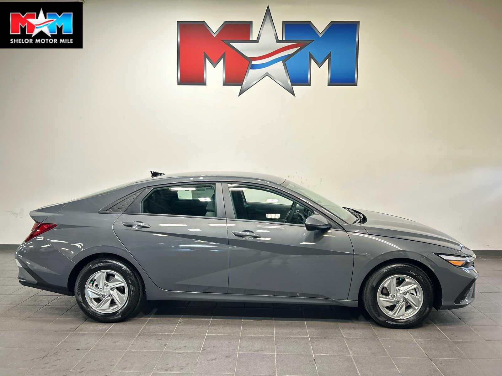 New 2026 Hyundai Elantra SE