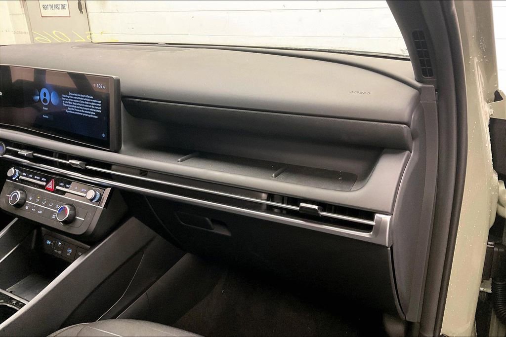 Certified 2026 Hyundai Santa Cruz SE image 14