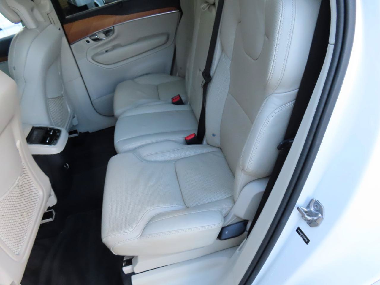 Used 2016 Volvo XC90 T6 Inscription w/ Vision Package AWD/4WD image 8