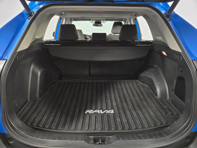 Used 2020 Toyota RAV4 XLE w/ Convenience Package image 27
