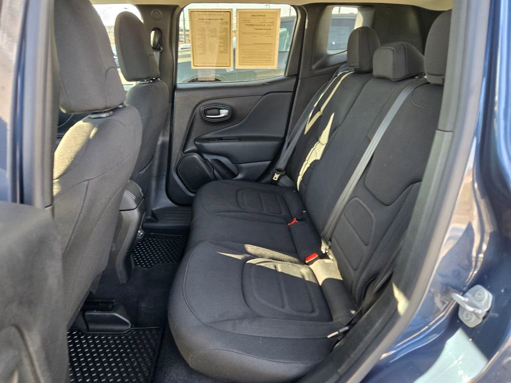Used 2022 Jeep Renegade Latitude image 28