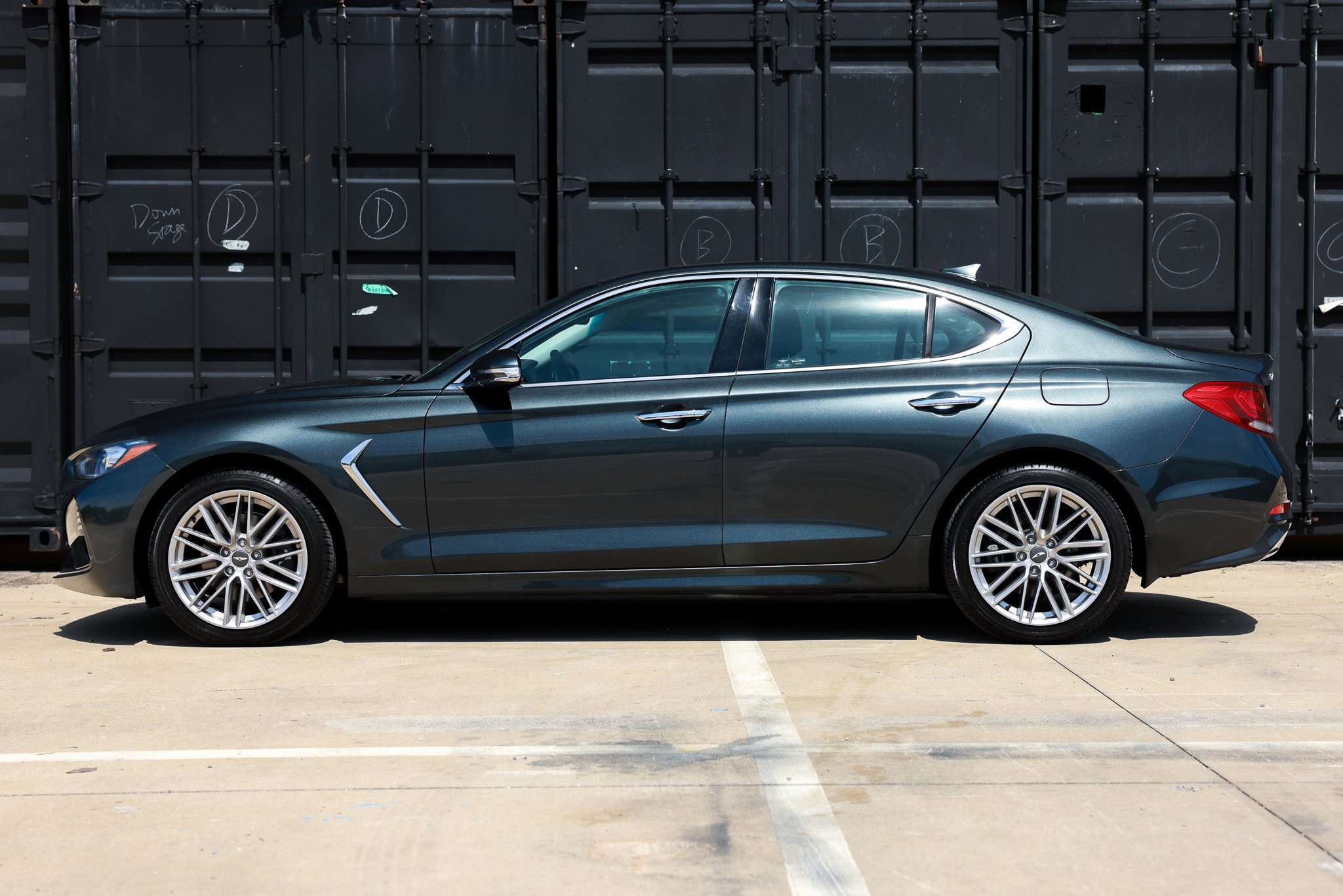 Used 2020 Genesis G70 2.0T RWD image 4