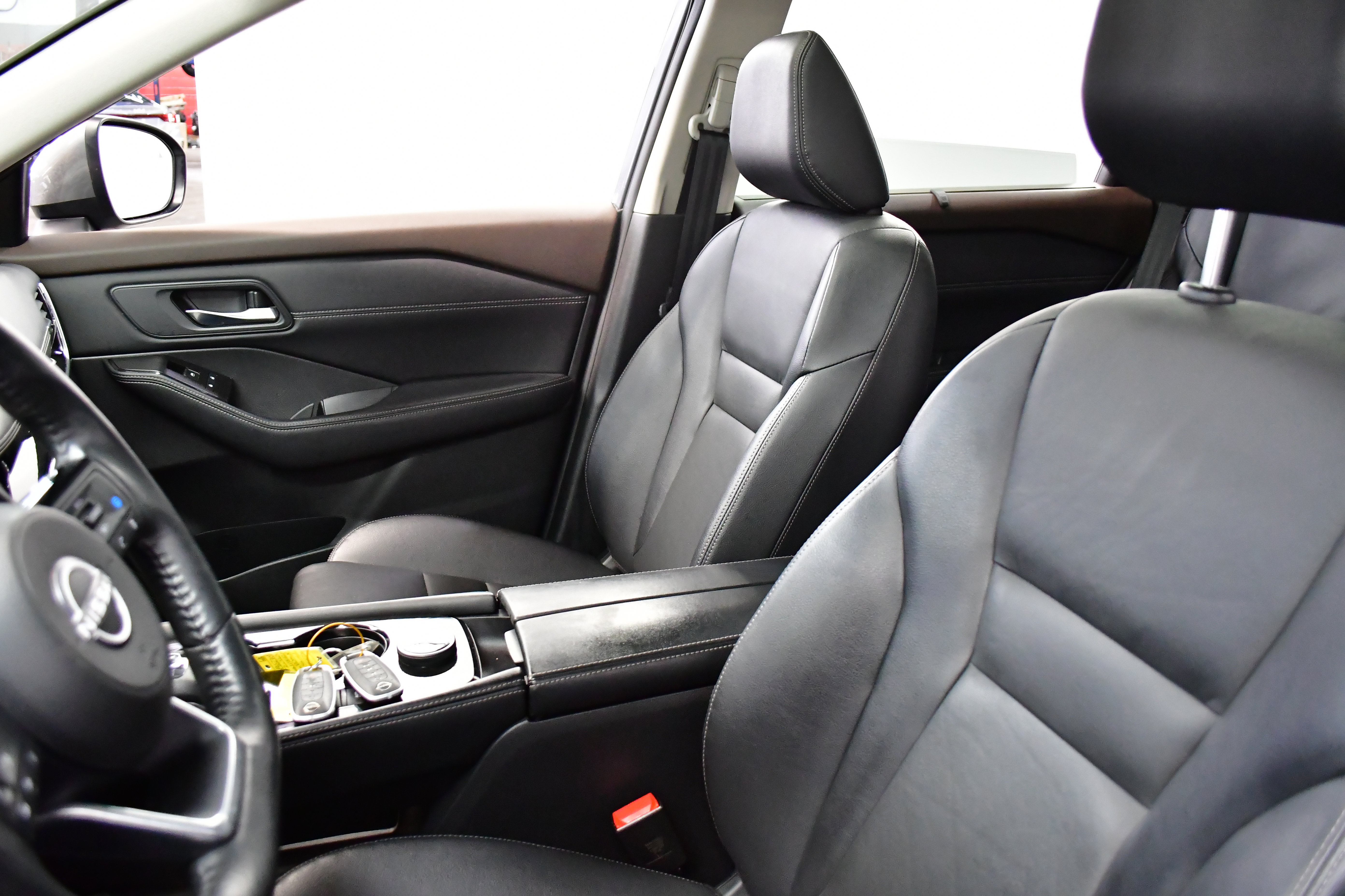 Used 2023 Nissan Rogue SL w/ SL Premium Package image 19