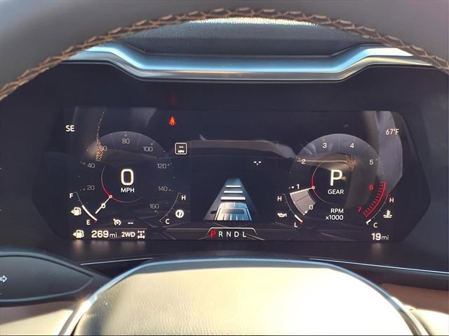 Used 2026 GMC Canyon AT4 w/ Off-Road Front Bumper Package image 25