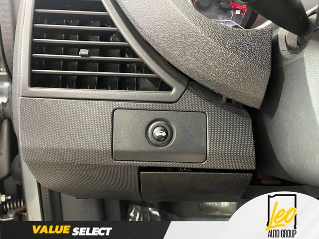 Used 2010 Chrysler Sebring Touring w/ Hands-Free Convenience Group FWD image 24