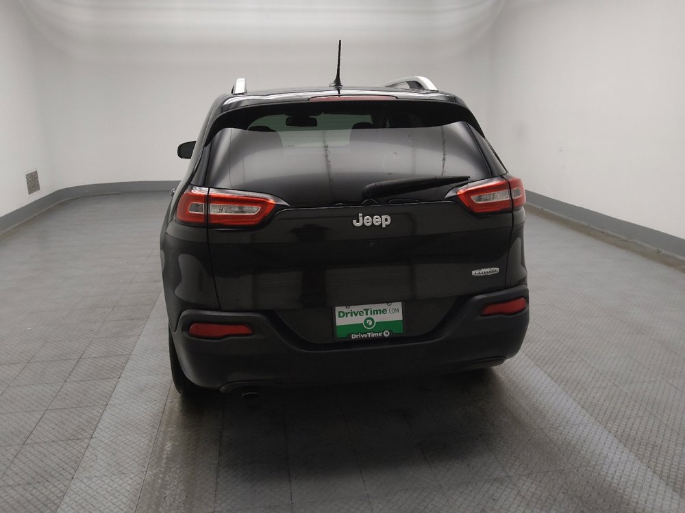 Used 2016 Jeep Cherokee Latitude w/ Cold Weather Group image 6