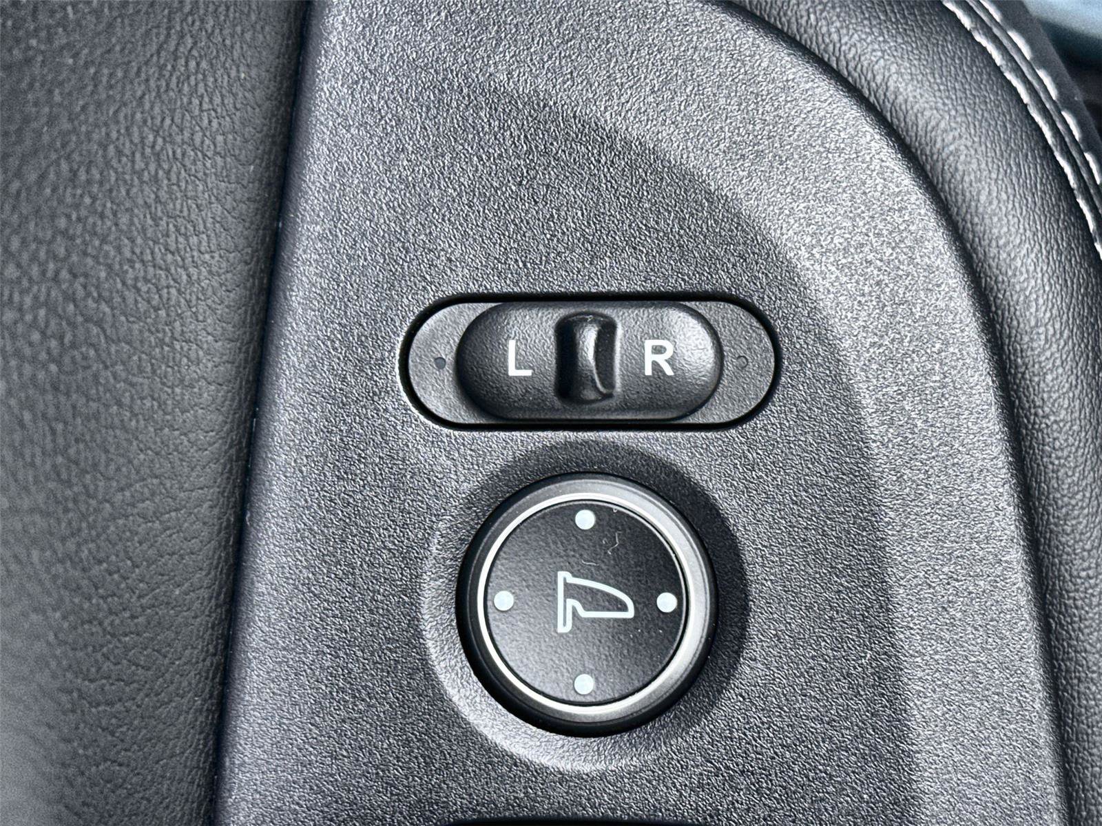 Certified 2025 Honda HR-V EX-L image 15
