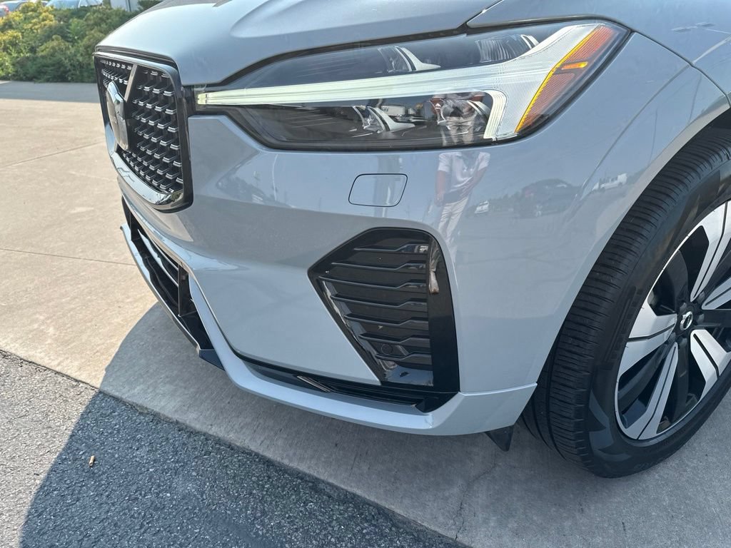 Certified 2025 Volvo XC60 T8 Core w/ Protection Package Premier AWD/4WD image 11