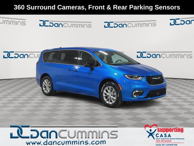 New 2026 Chrysler Pacifica Select AWD/4WD image 2