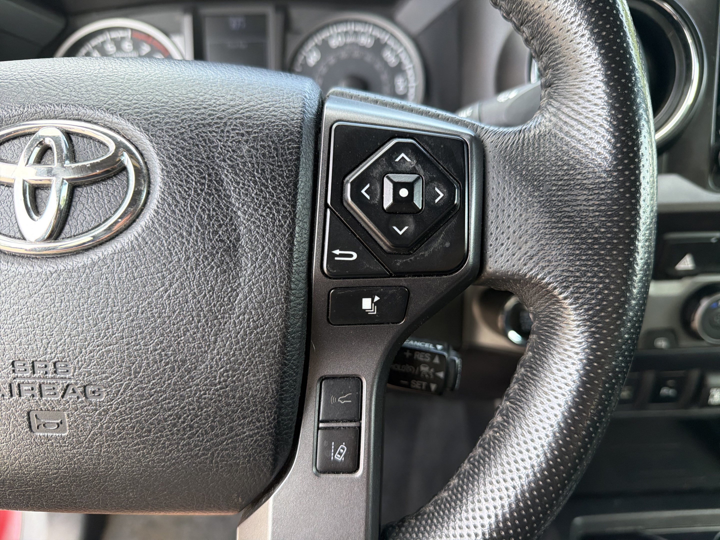 Used 2022 Toyota Tacoma TRD Sport w/ TRD Premium Sport Package RWD image 19