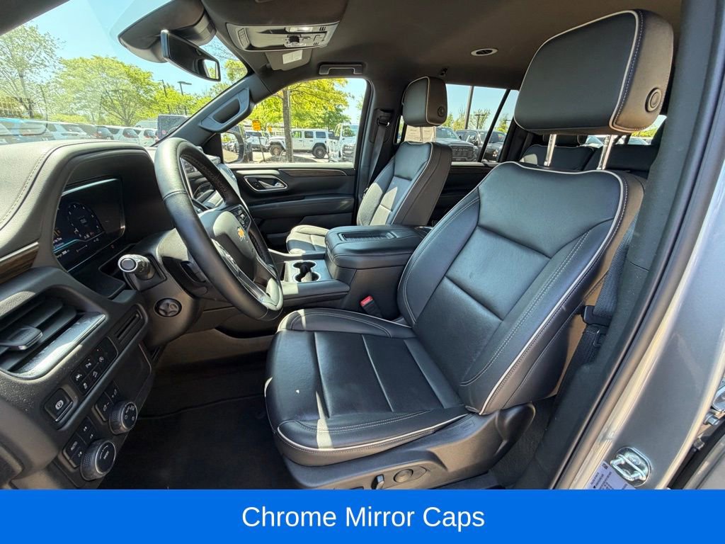 Used 2024 Chevrolet Suburban Premier image 21