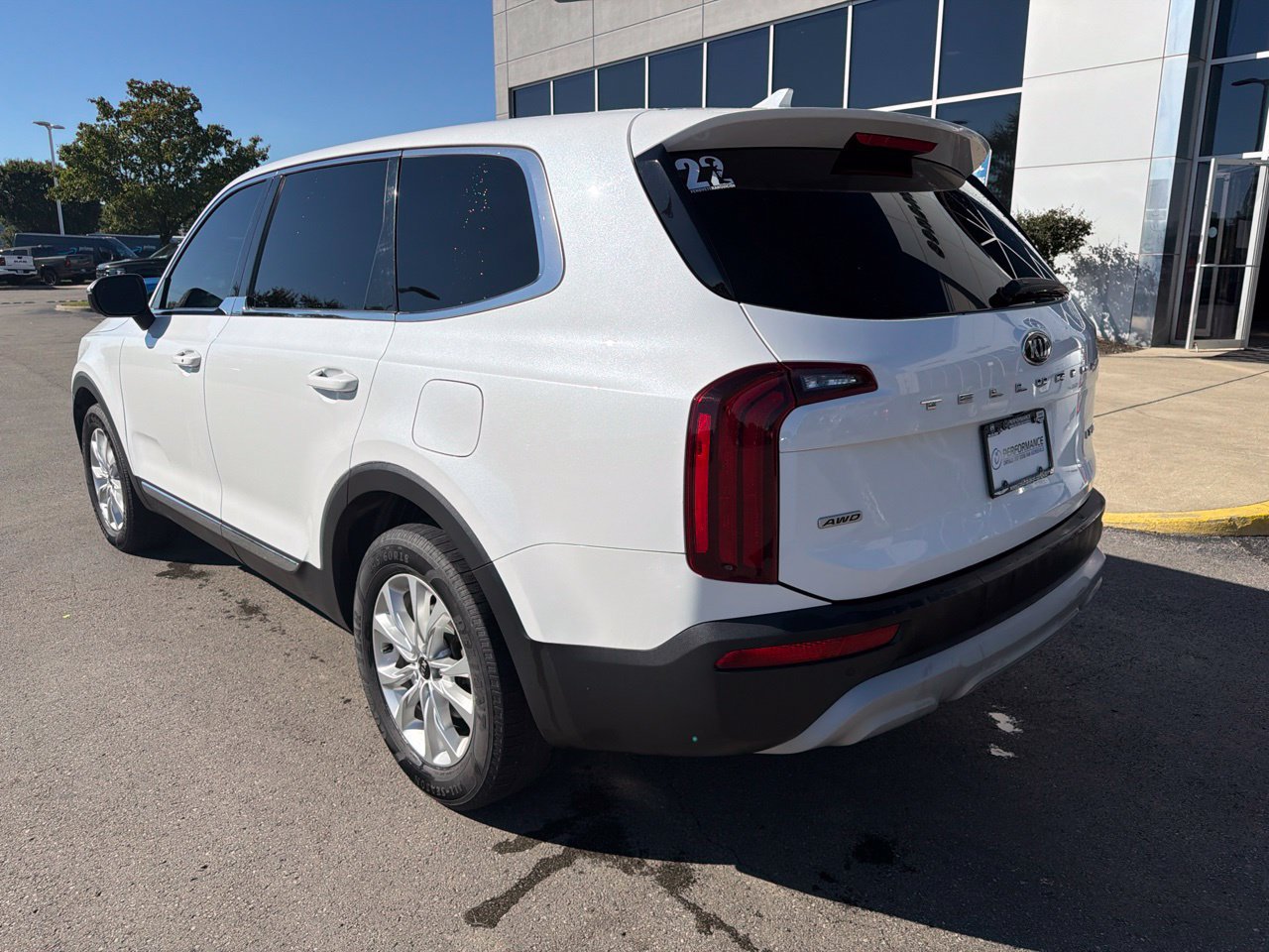 Used 2020 Kia Telluride LX AWD/4WD image 7