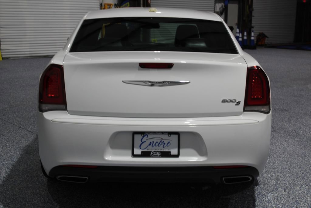 Used 2019 Chrysler 300 S image 7