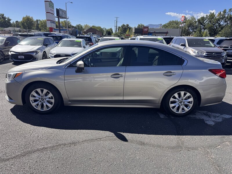 Used 2017 Subaru Legacy 2.5i Premium AWD/4WD image 4
