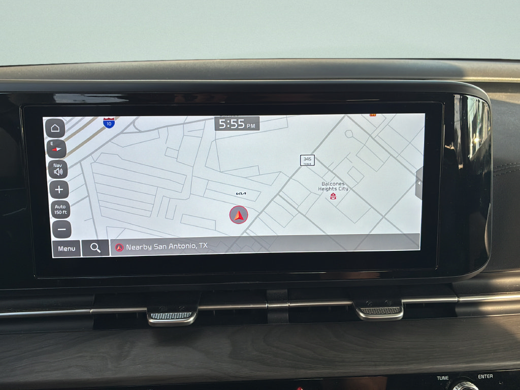 Used 2024 Kia Carnival EX FWD image 19