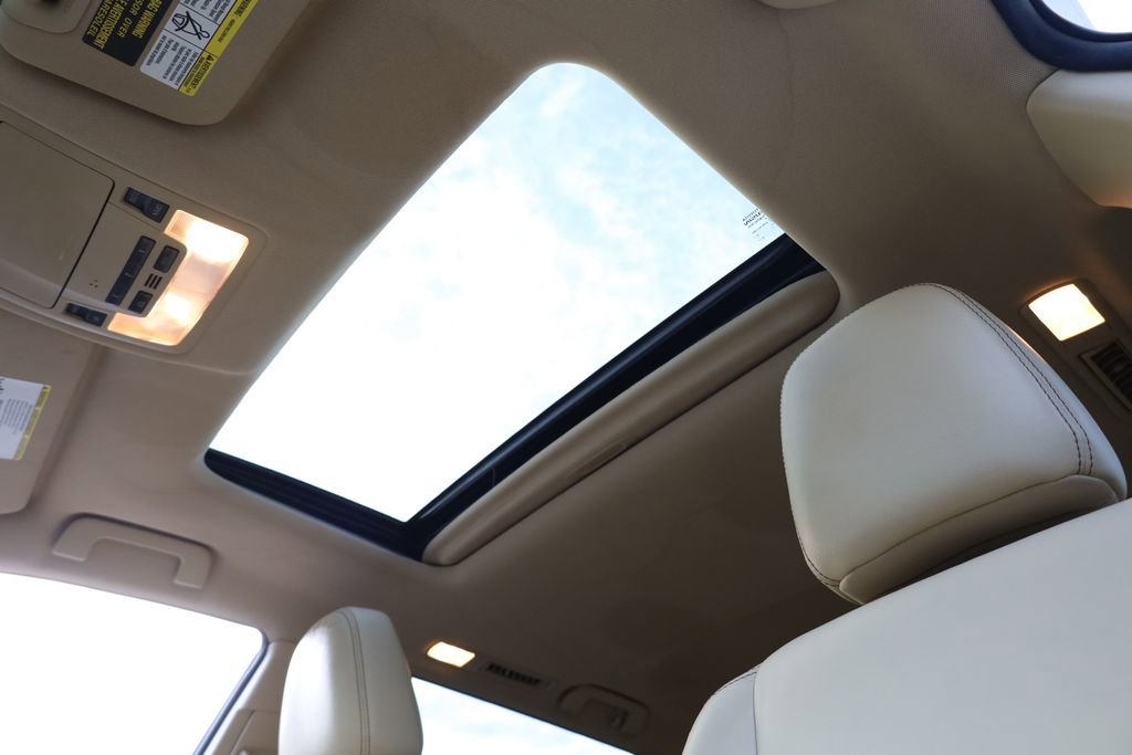 Used 2018 Toyota Highlander XLE image 11