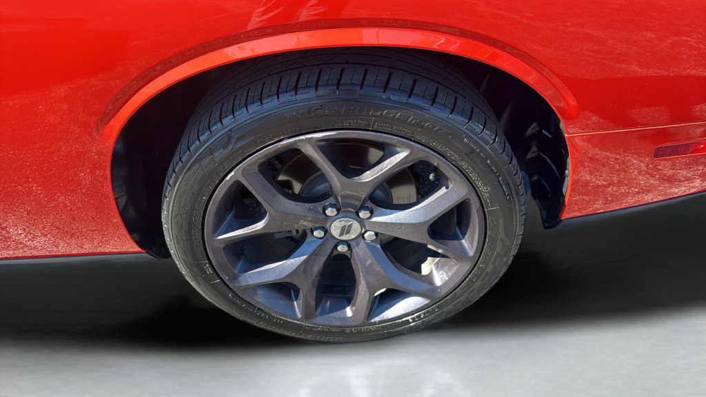 Used 2017 Dodge Challenger SXT Plus RWD image 30