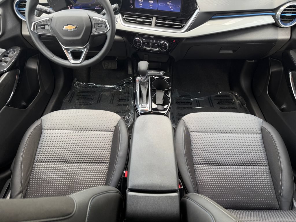 Used 2024 Chevrolet Trax LT w/ Driver Confidence Package FWD image 15