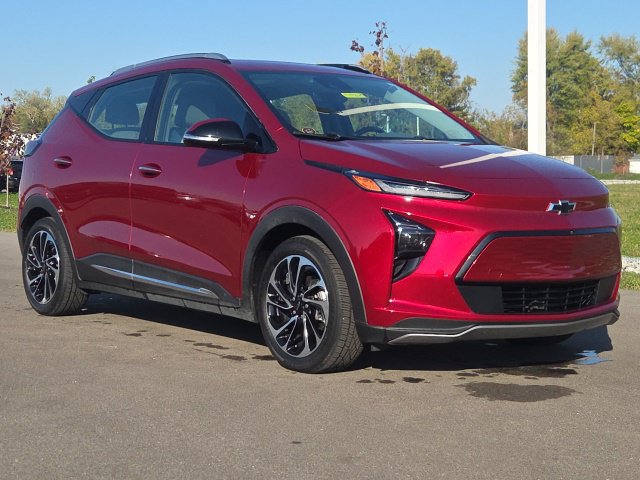 Used 2023 Chevrolet Bolt EUV Premier w/ Sun & Sound Package FWD 360° Tour