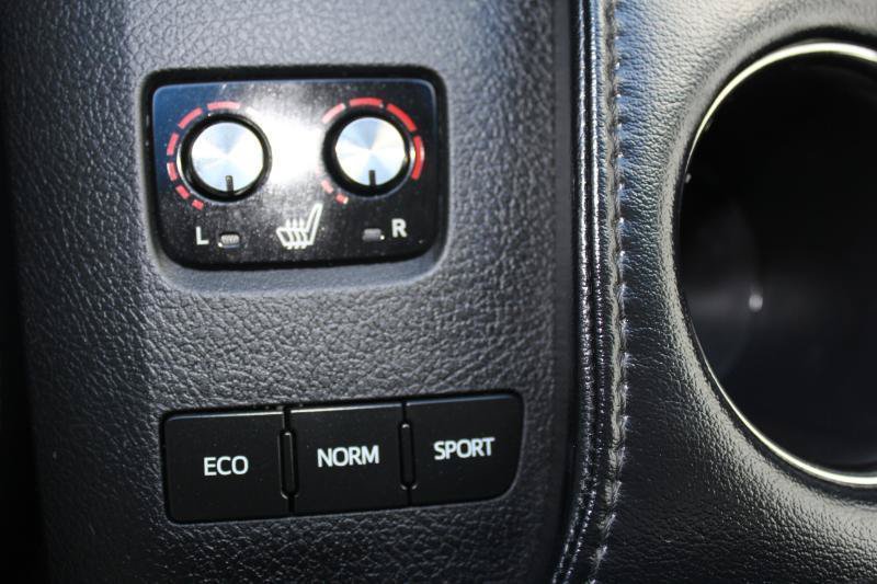 Used 2018 Toyota Avalon Touring w/ Carpet Mat Package FWD image 35