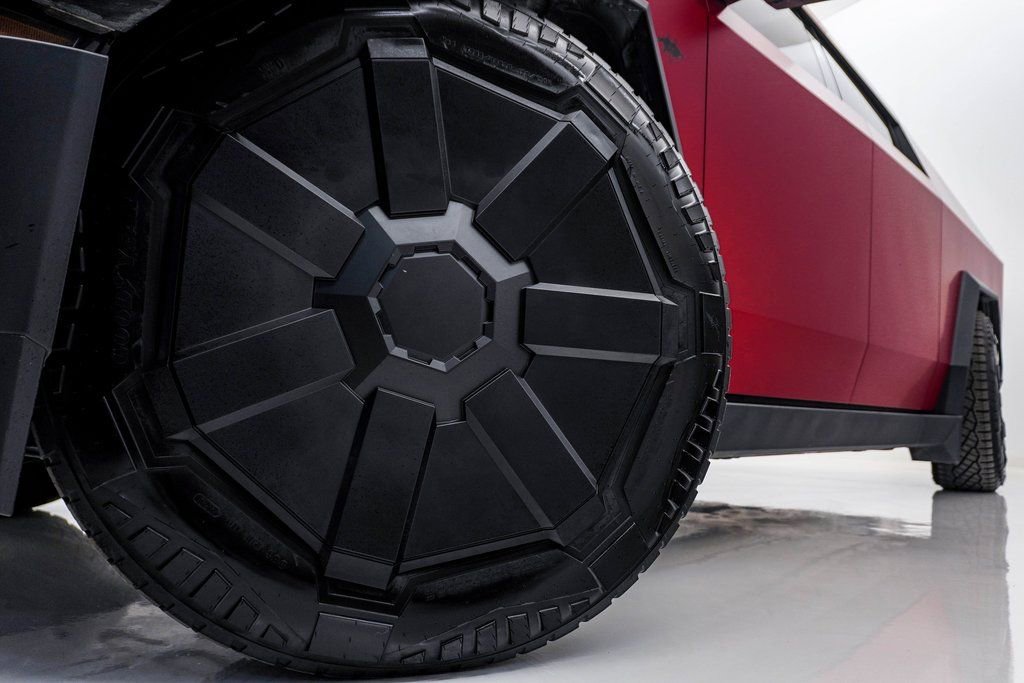 Used 2024 Tesla Cybertruck Cyberbeast image 5