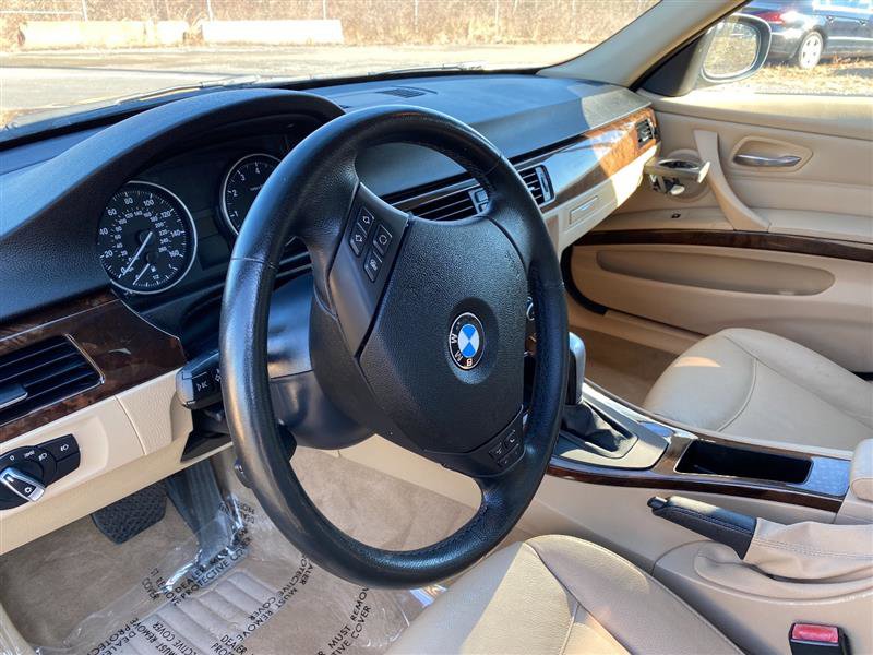 Used 2011 BMW 328i xDrive Sedan AWD/4WD image 19