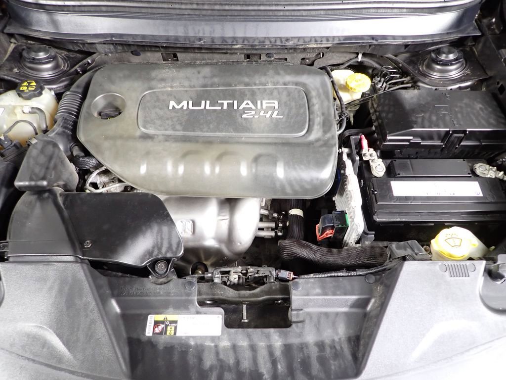 Used 2014 Jeep Cherokee Latitude w/ Cold Weather Group image 9