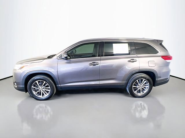 Used 2019 Toyota Highlander XLE FWD image 5