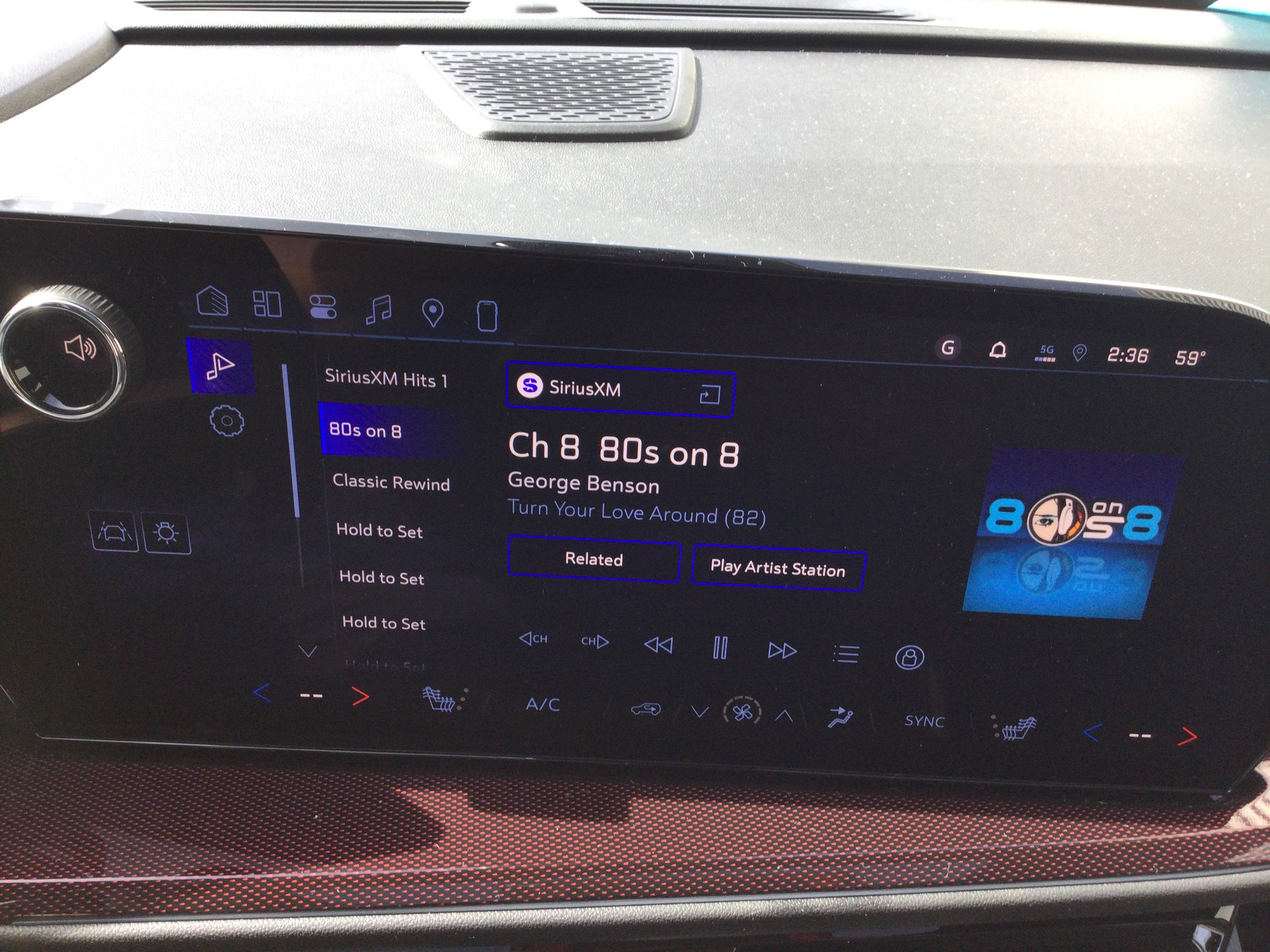 New 2026 Chevrolet Traverse Z71 w/ Enhanced Driving Package image 11